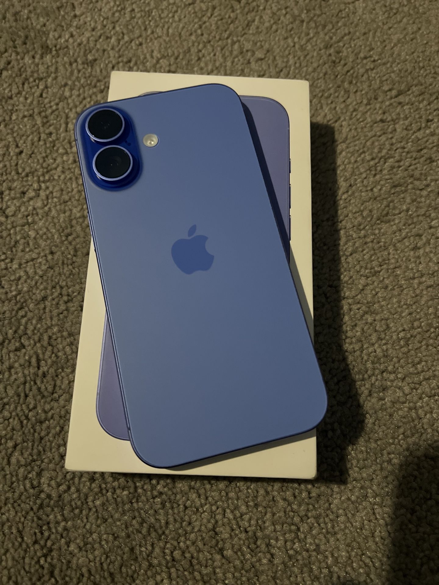 iPhone 16