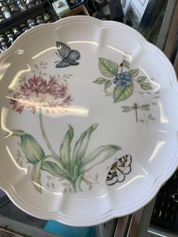 6 Lenox dishes like new