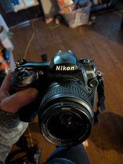 Nikon D200 Camera With Lens 