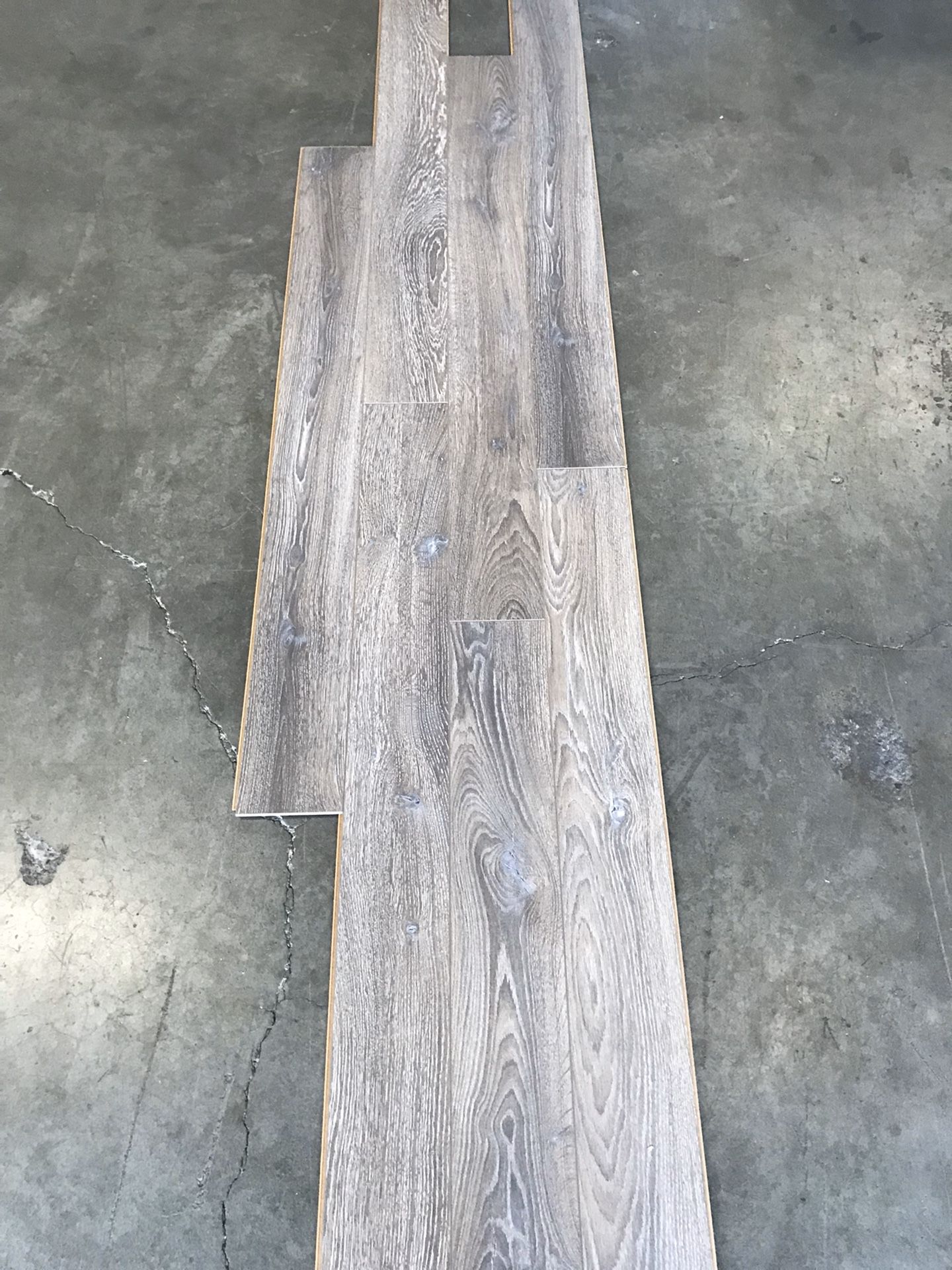 Laminate flooring 3/8” pad attached