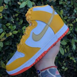 Nike Dunk High University Gold