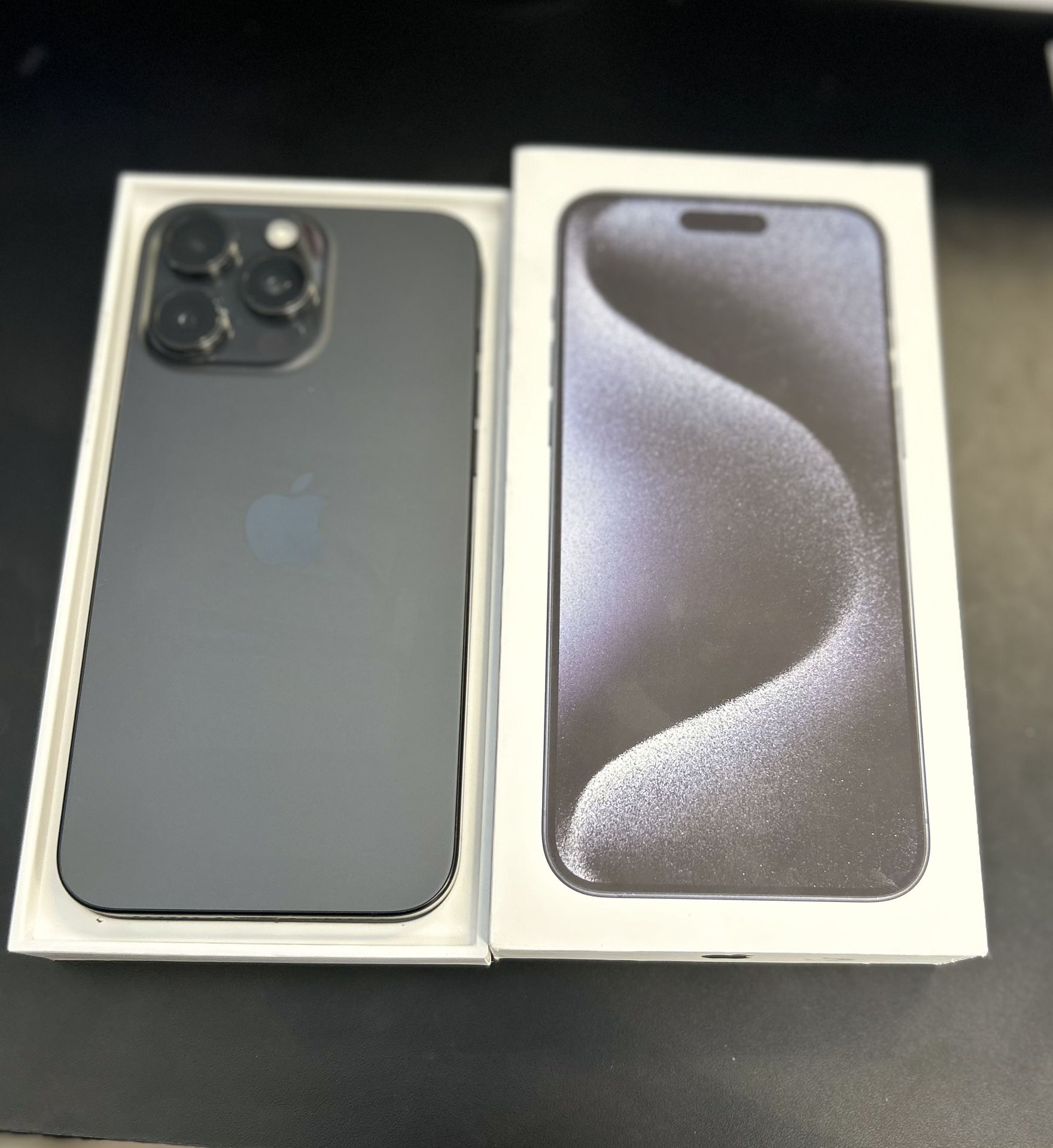 iPhone 15 ProMax UNLOCKED 256GB