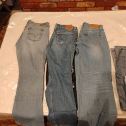 8 Pair Of Jeans Size Small Straight Leg And Boot Cut