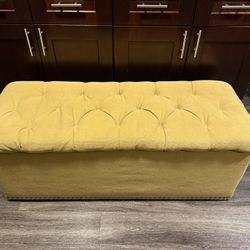 Cloth Storage Bench