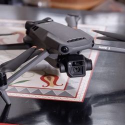 DJI MAVIC 3 DRONE Fly More COMBO - Used Less Than 10 Times