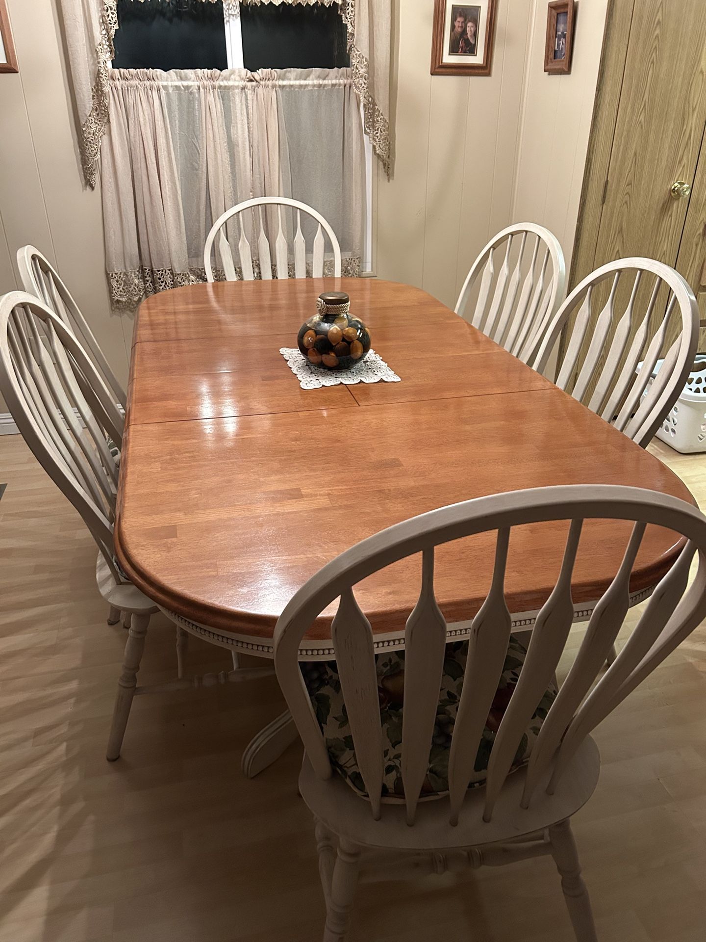 Sturdy Beautiful OAK Kitchen Table