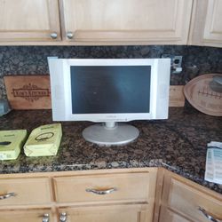 Free Antenna & Monitor