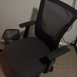 Mesh office chair with adjustable arms, good condition – $30 OBO (Pompano Beach).”