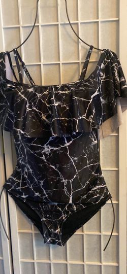 One piece swimsuit size M