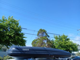 Thule 1100 long cargo box (like inno yakima skybox)