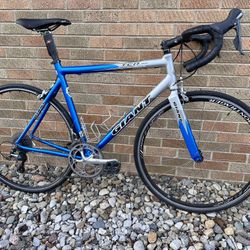 Giant OCR1 Compact Road Bike 56cm 