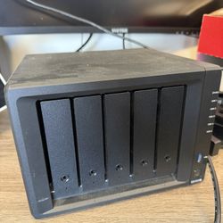 Synology DS1520+