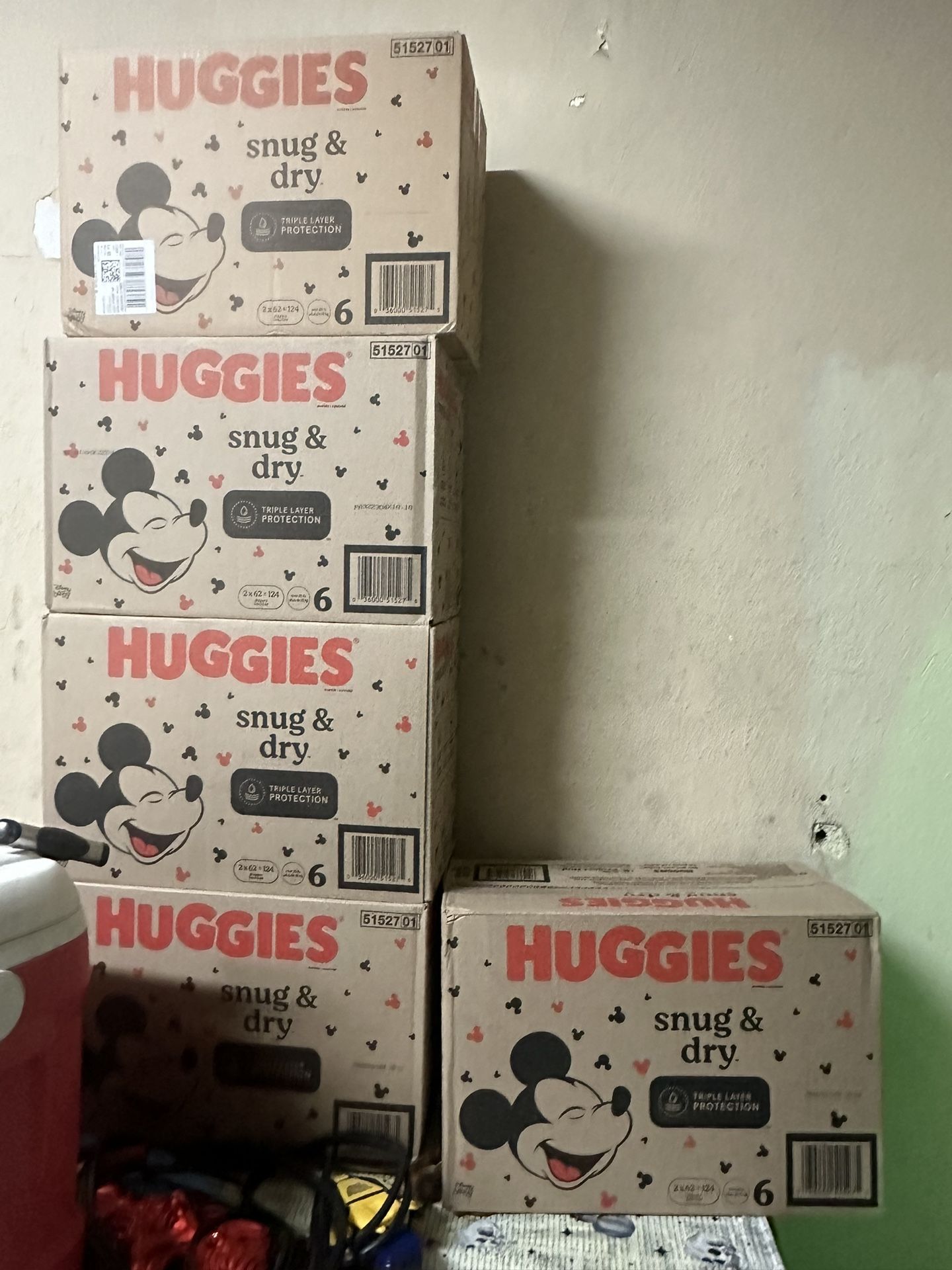 Tengo 5. Cajas. Huggies Size 6 $40 .  124 Count