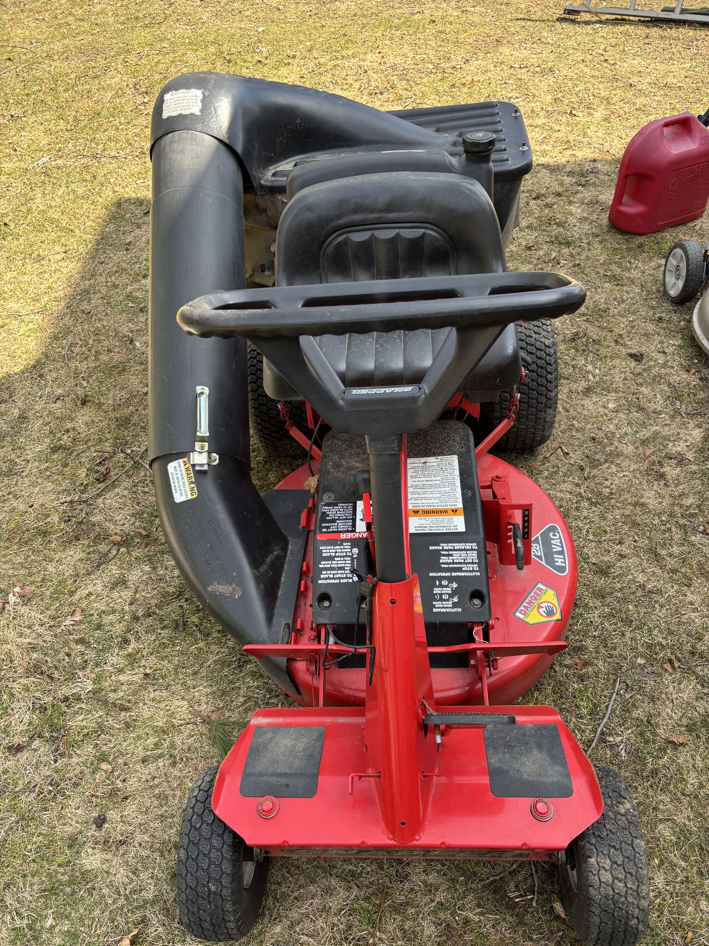 Snapper 28 Inch Rider Like Snapper Ride on 28” high vac lawn mower for Sale in Avon, MA - OfferUp