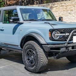 2021 Ford Bronco First Edition Advanced