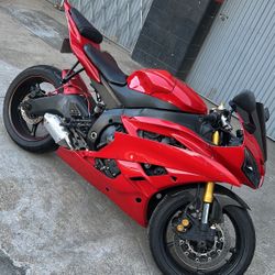 2005 Yamaha R6