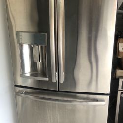 GE Stainless French Door Fridge 