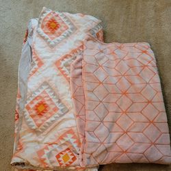 Full/Queen Comforter and Blanket