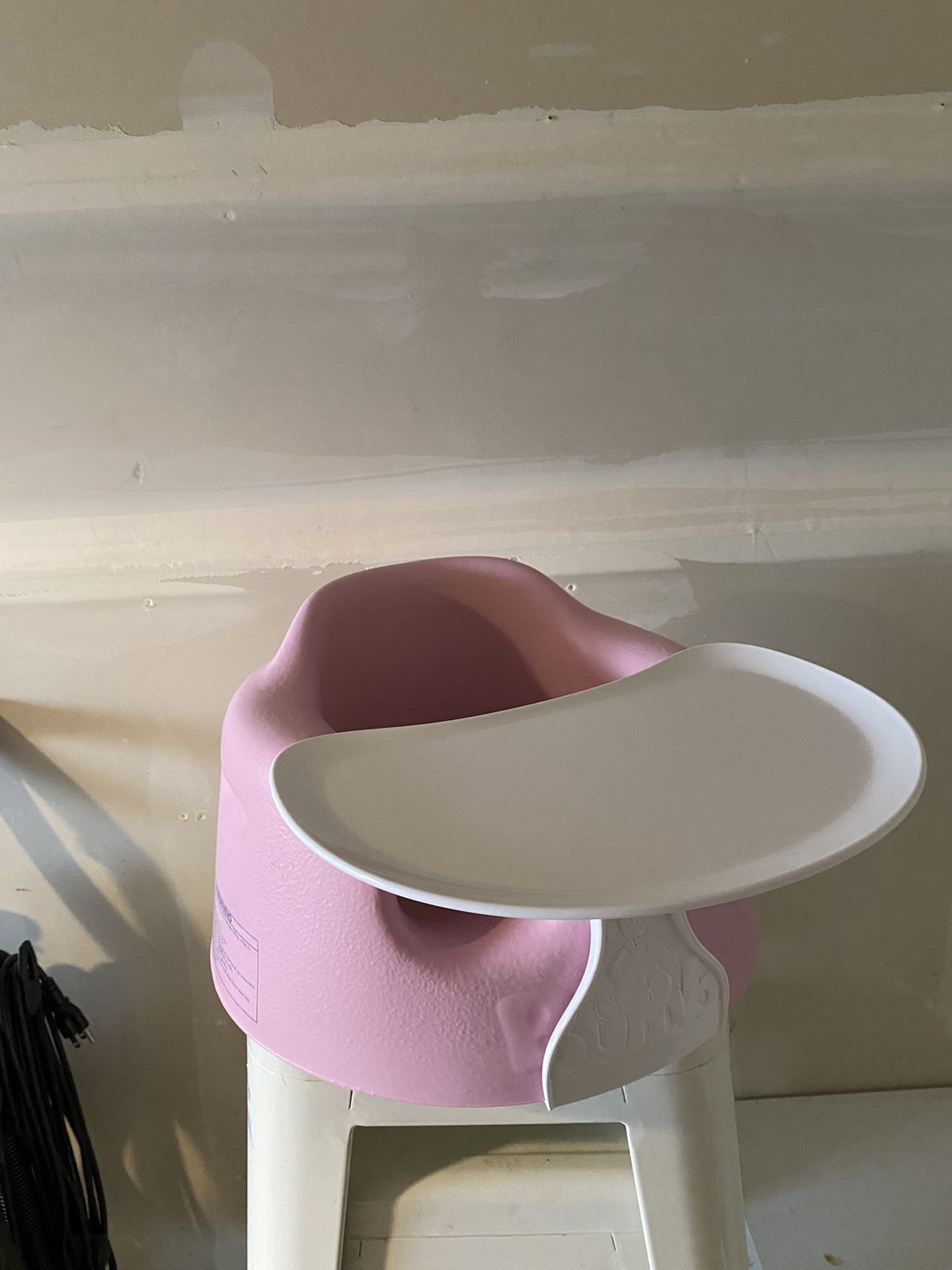 Bumbo with Tray
