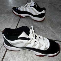 Jordan 11 Low Retro Concord