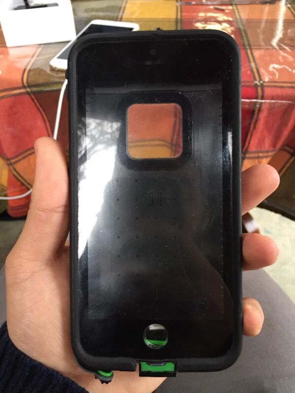 Life proof case for iPhone 6