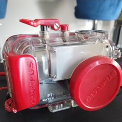 Olympus Stylus 600 & Water Housing No charger Not Tested