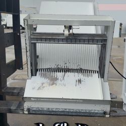 Oliver Bread Slicer