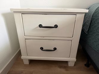 2-Drawer Nightstand / End Table Ashley Furniture White Farmhouse
