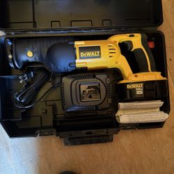 DeWalt Saw 
