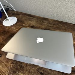 2017 MacBook Air 13" – Upgraded to 2025 macOS Sequoia 