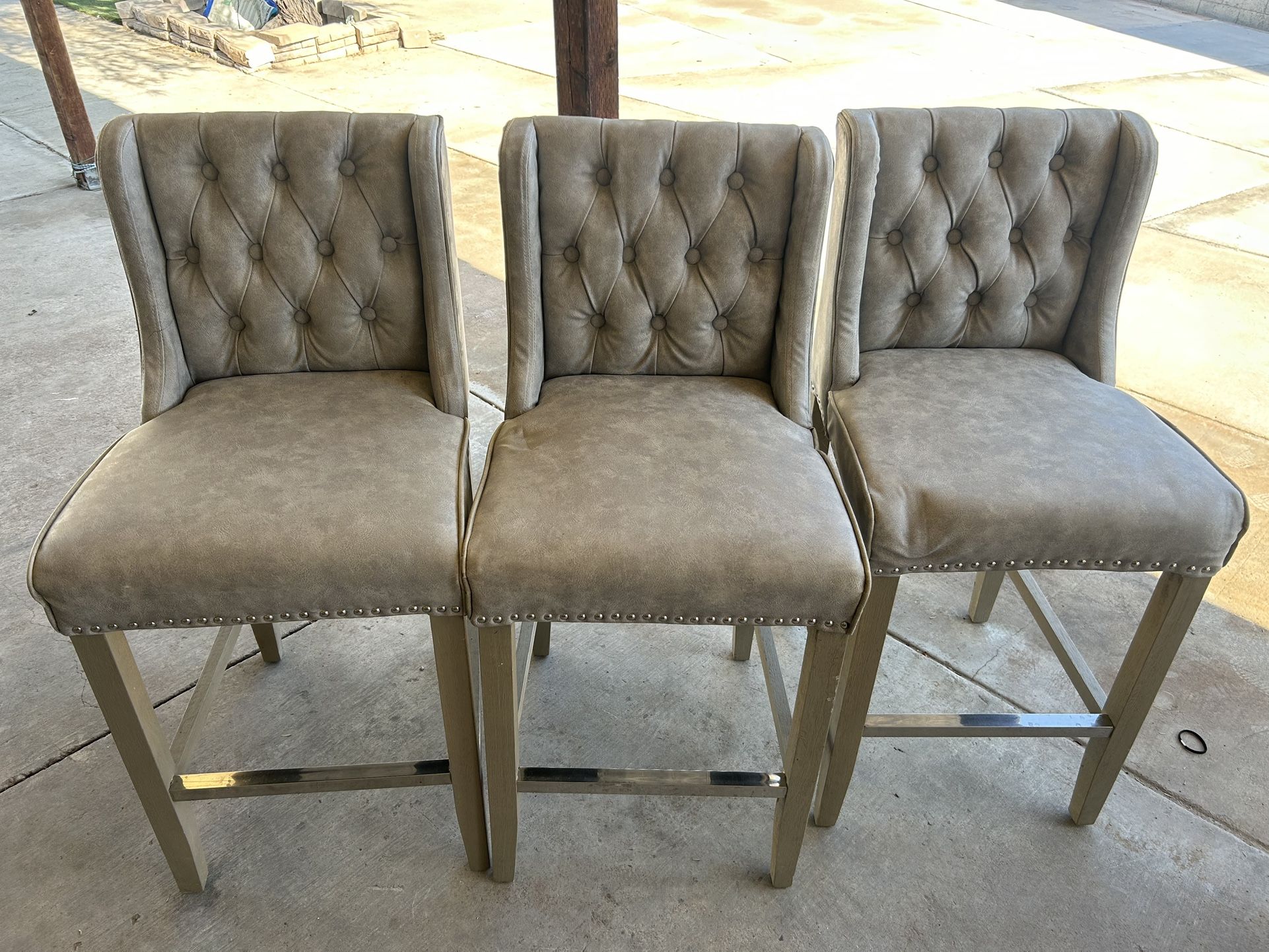 3 Bar Stools