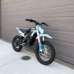 Ebox 2.0 Electric Dirt-bike ( BRAND NEW!!)