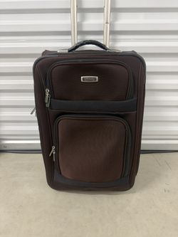 Kenneth Cole Reaction Small Carry-On Suitcase