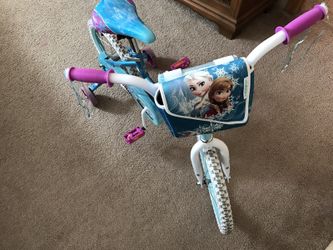 Elsa girls bike for 3-5 years old kids. Great condition. Purchased new 7 month ago