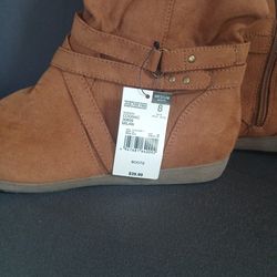 Women boot size 8