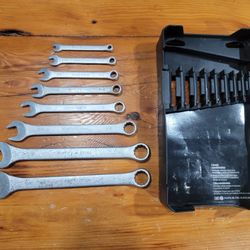 Husky 8-Piece Combination Wrench Set W/ Organizer Tray - 9/16 Wrench Is Missing