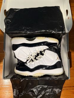 Jordan 11 Gratitude Size 6 Youth Mint condition
