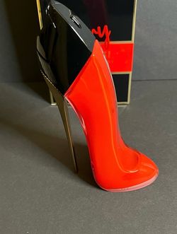 Carolina Herrera Very Good Girl Perfume
