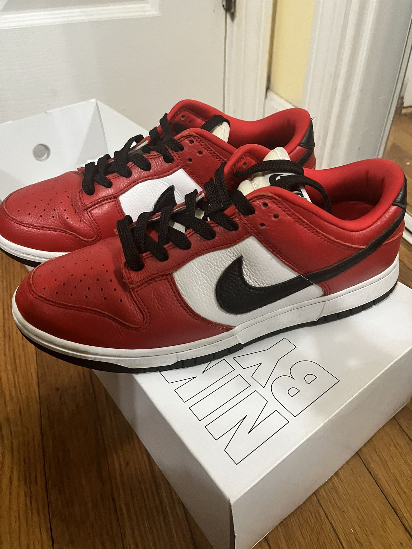 Nike Dunks 9.5M