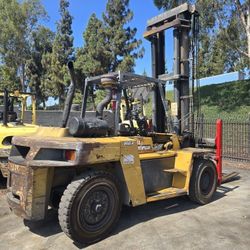 CAT DP90 Solid Pneumatic Tire Forklift 