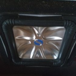 L7 10" Kicker Soild Box 1000 Watt Amp