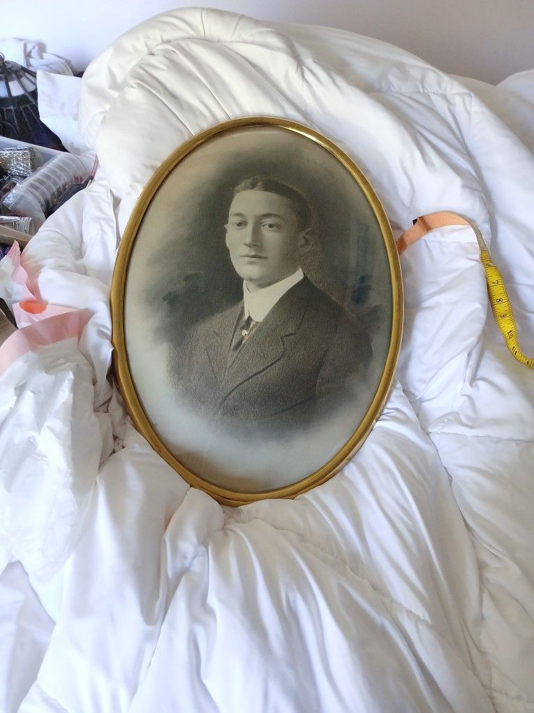 Bubble Glass Antique Frame With Picture