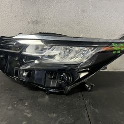 2021-2022-2023-2024 TOYOTA SIENNA LEFT LED HEADLIGHT OEM USED