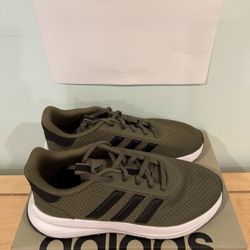 Adidas Men’s XPLR path shoes - size 9/10/10.5/11