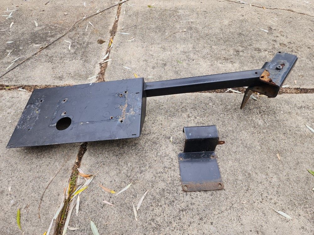 Bumper Mount Barbeque Grill Table