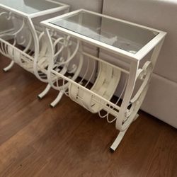 2 Side Tables 