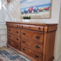 SOLID WOOD DRESSER 8 DRAWERS DELIVERY AVAILABLE 