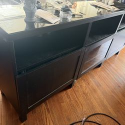 Free ikea tv stand must pick up