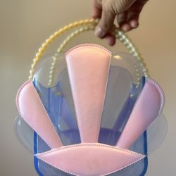 🎀LOL Surprise Lil Bon Bon Clamshell Purse🎀