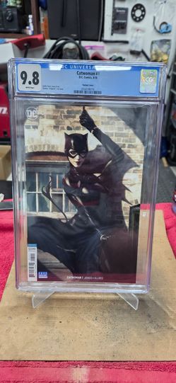 Catwoman #1 CGC 9.8